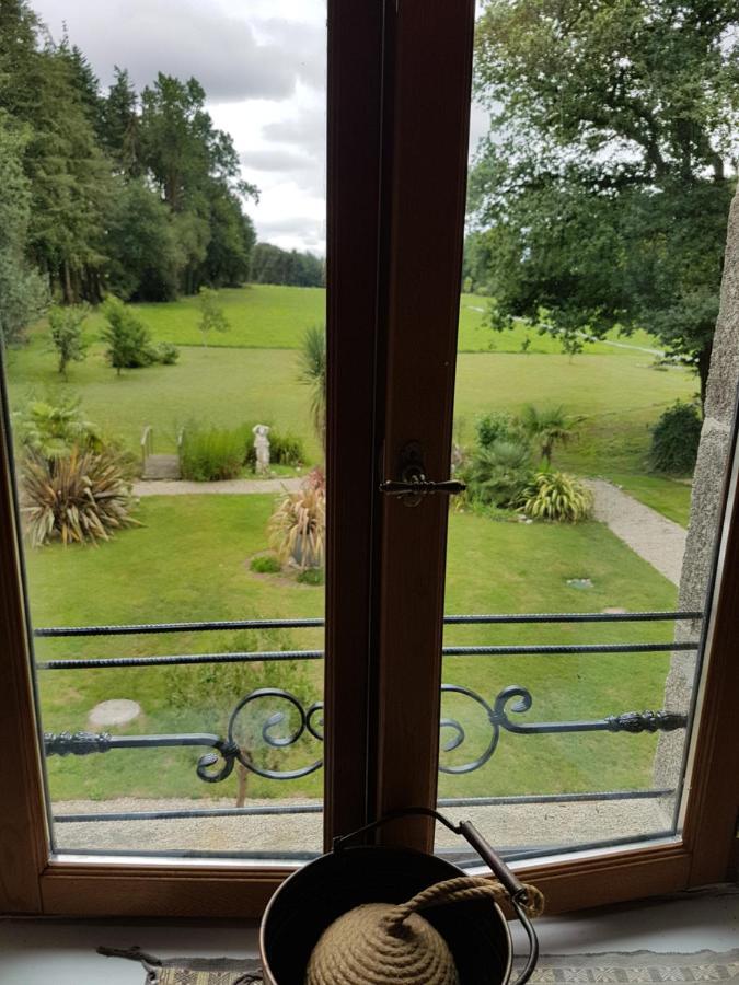 Hotel Le Jardin Des Chenes Plumelec Exterior foto