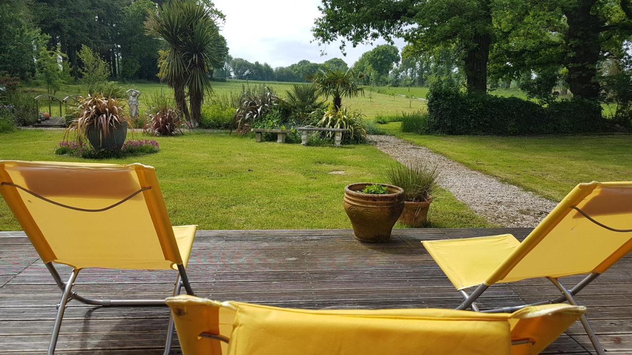 Hotel Le Jardin Des Chenes Plumelec Exterior foto